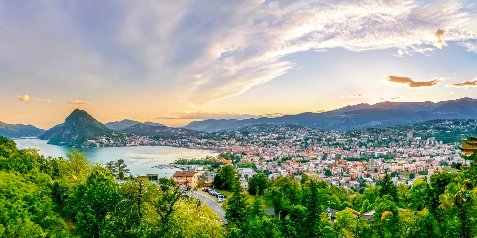 Lugano bei Sonnenuntergang.