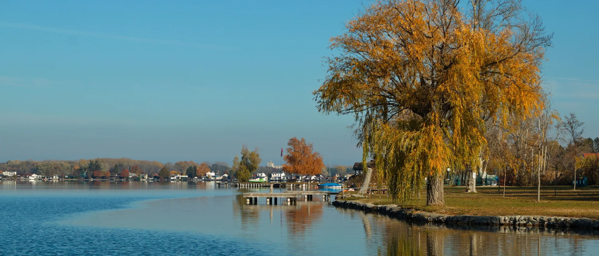 Der Neufeldersee in Burgenland