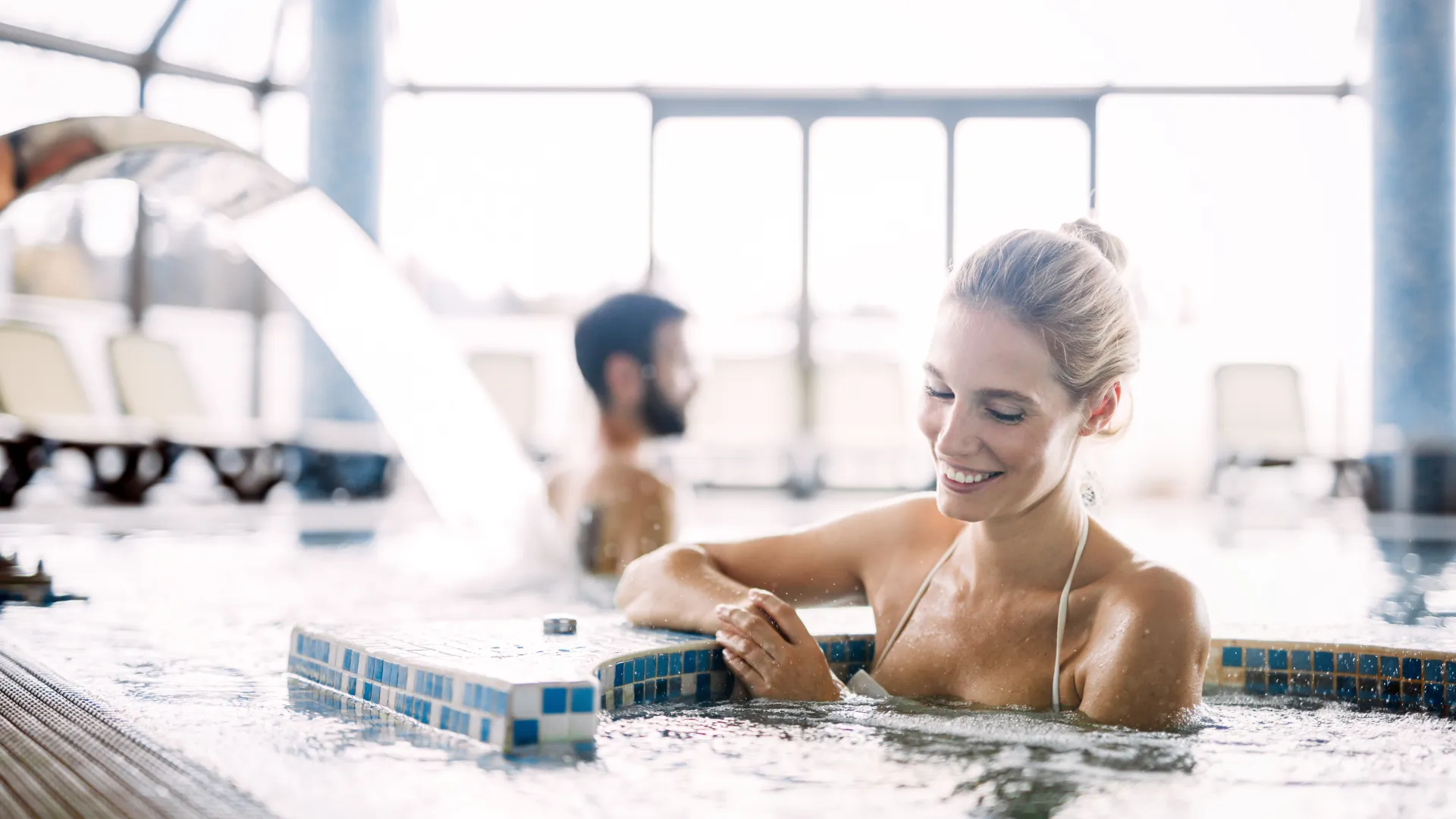 Frau in Therme