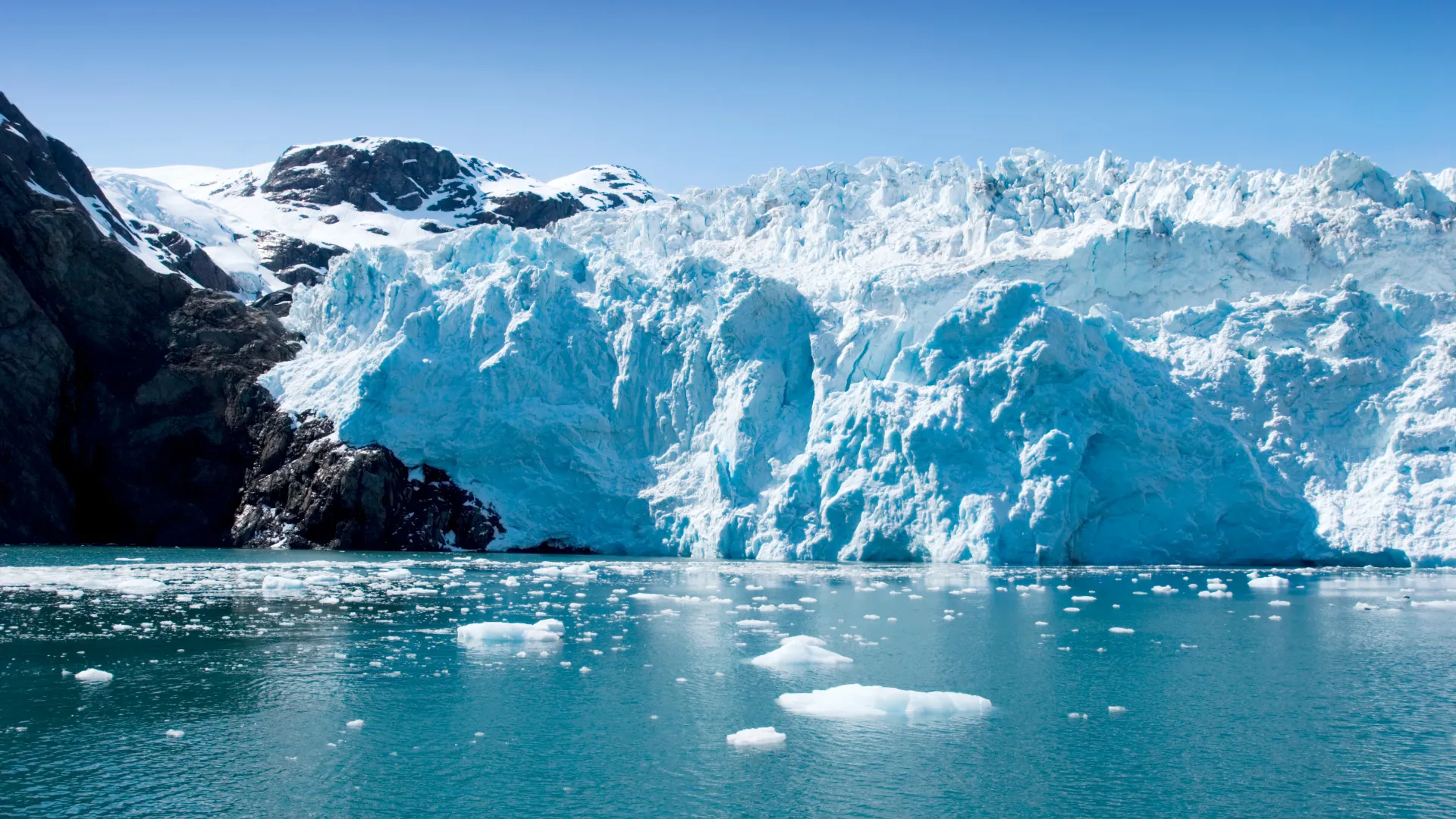 Hubbard Glacier_AdobeStock