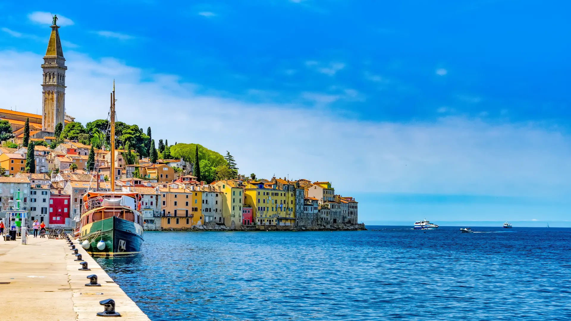 Altstadt und Hafen von Rovinj, Kroatien