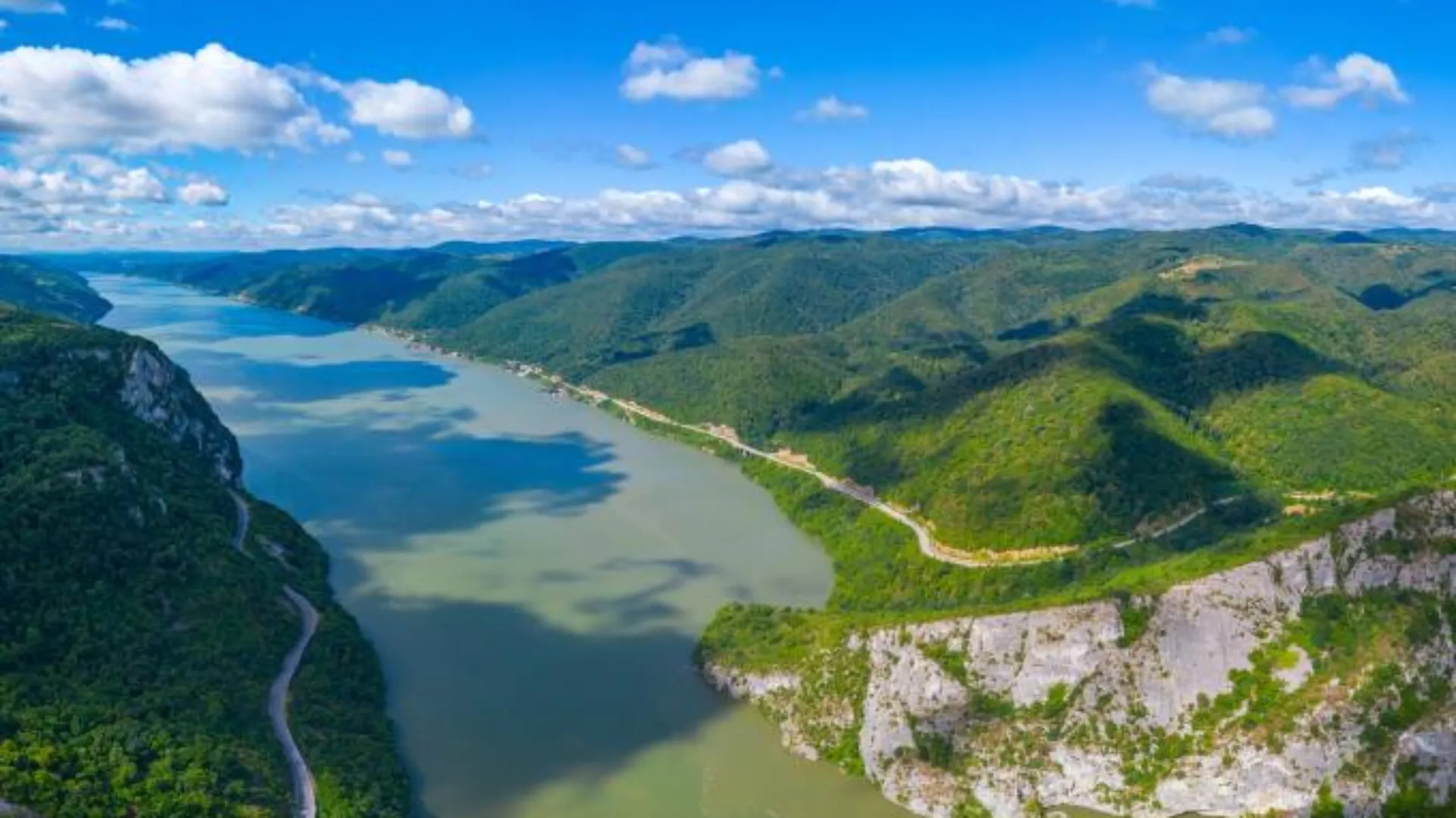 Donau in Rumänien / von oben