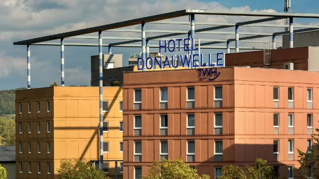 Hotel TWH Donauwelle Linz - Außenansicht