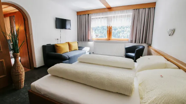 Hotel Tia Apart - Zimmerbeispiel Apartment Standard Balkon 1-2 Personen