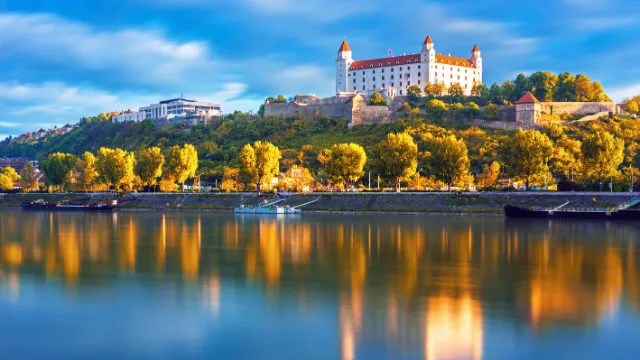 Bratislava_Burg in goldenem LIcht