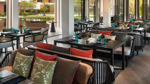 Pullman Khao Lak Resort, Restaurant