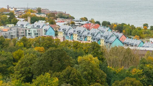 Bunte Holzhäuser im Stadtteil Kalamaja, Tallinn