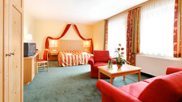 Zimmerbeispiel: Mehrbettzimmer Standard Balkon/Terrasse "Kulmblick"