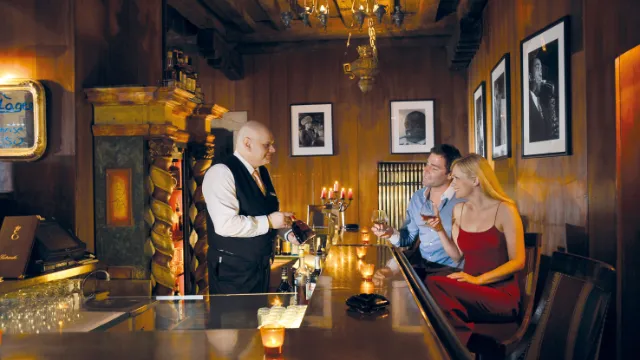 Bar