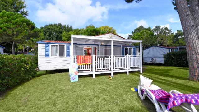 Camping Village Pino Mare - Beispiel Mobile Home Standard Terrace Garden View Trend