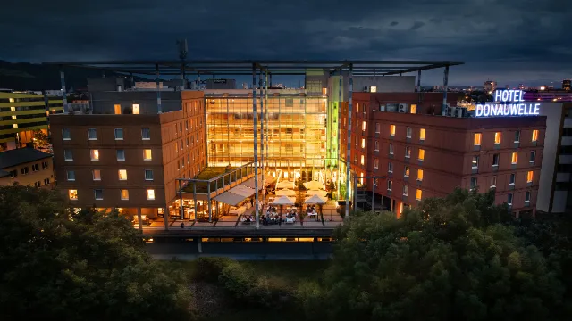 Hotel TWH Donauwelle Linz - Außenansicht