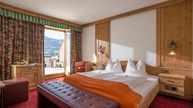 Zimmerbeispiel: Vierbettzimmer Extra Balkon Talblick