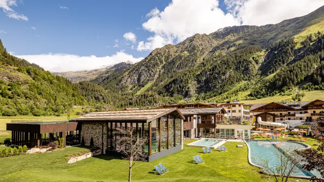 Hotel Schneeberg Ridnaun - Aussenansicht