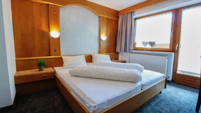 Hotel Tia Apart - Zimmerbeispiel Apartment Standard Balkon 2-4 Personen